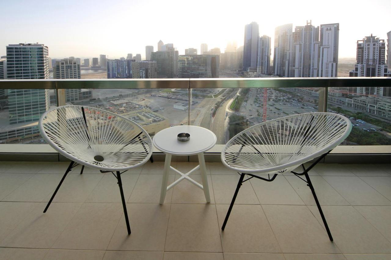 Appartamento Prime Retreats - Downtown Dubai Esterno foto